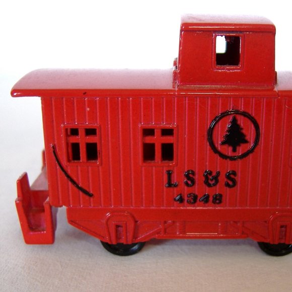 LS&S Red Train 4348 Pencil Sharpener Diecast Metal - Picture 3 of 6